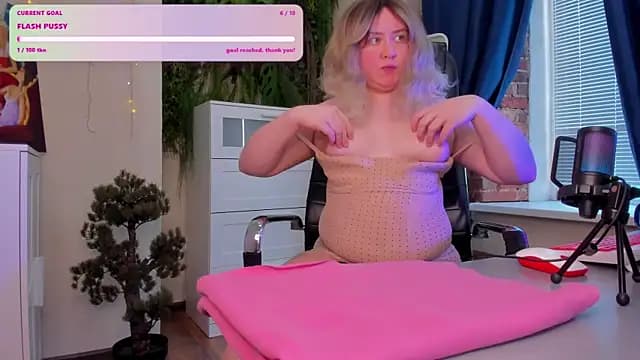 Ellis_Nova live cam