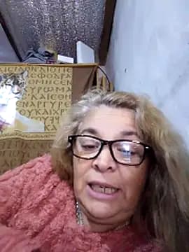momismilf544 live cam