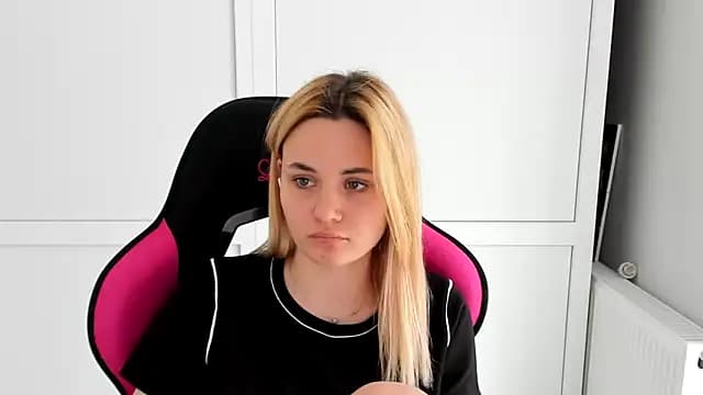 Emma_starrs_ live cam