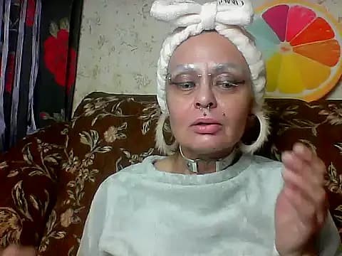Gardener_of_Illusions live cam