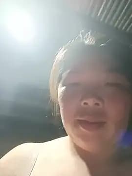 quynhkoolbae live cam