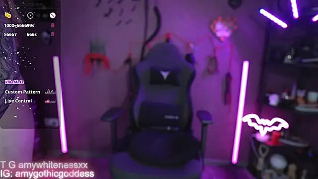 amywhitenessxx live cam