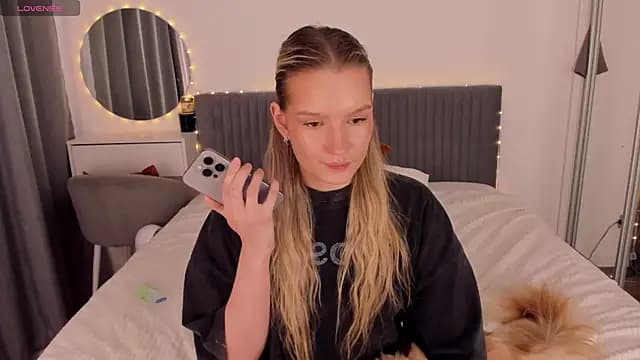 CassieRayss live cam