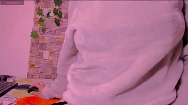 CrazyRousex live cam