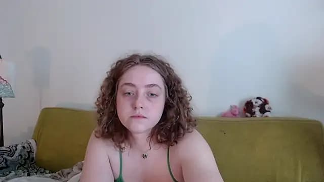 DeliaBlew live cam on Stripchat
