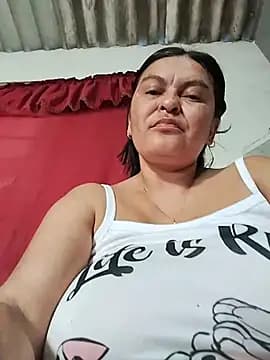 Horny-Mommy-Dirty live cam