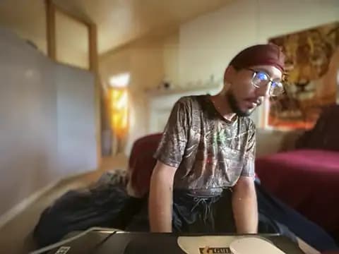 ThrowedWorldWide live cam