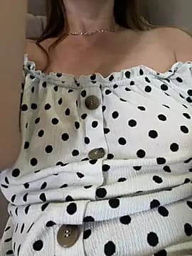 Milana8263 live cam