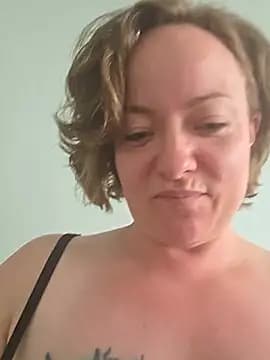 julimonroe live cam
