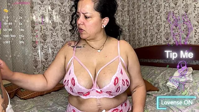 Foxyfox_realsex live cam