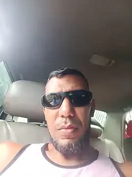 UnreadyChutzpa live cam