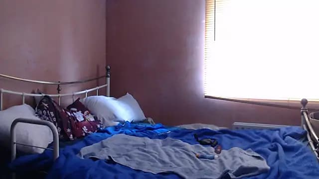 Daddybear26 live cam on Stripchat