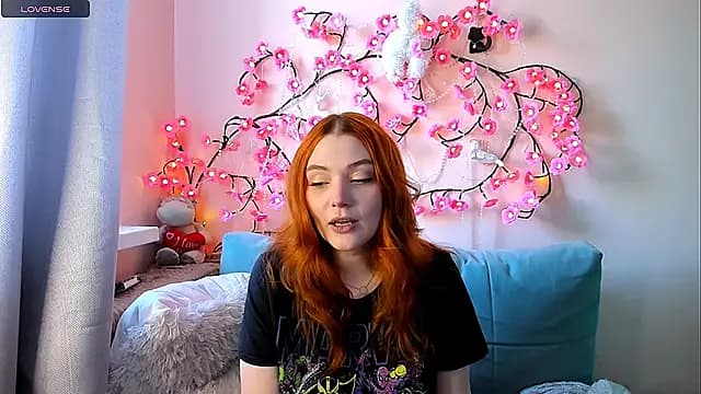 Ungoliant_Kiss live cam on Stripchat