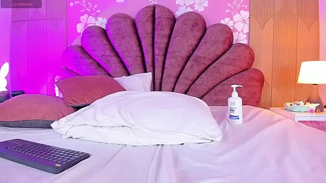 violetsmith1_ live cam