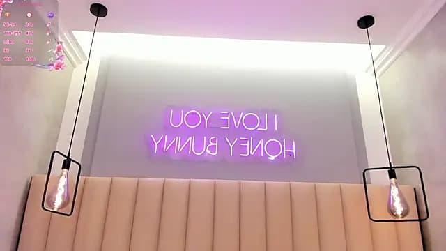 Adharamonroe live cam