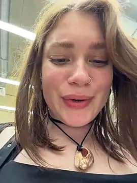 lucy-joy live cam