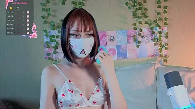 LunaNyanmi live cam