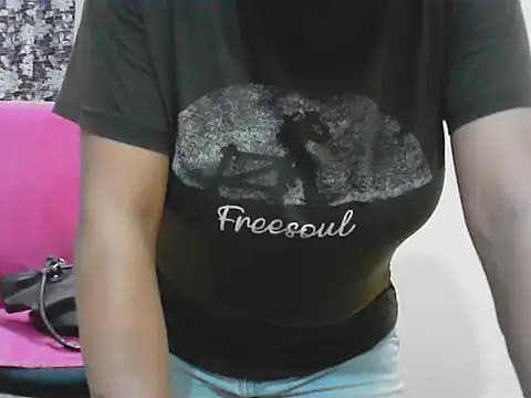 LovingPihu live cam