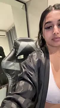 LilMisIndianx live cam