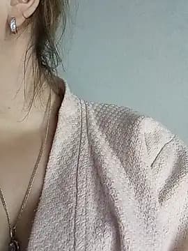 KattyLuuu live cam on Stripchat