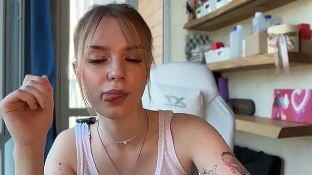 cyberl0ve_ live cam