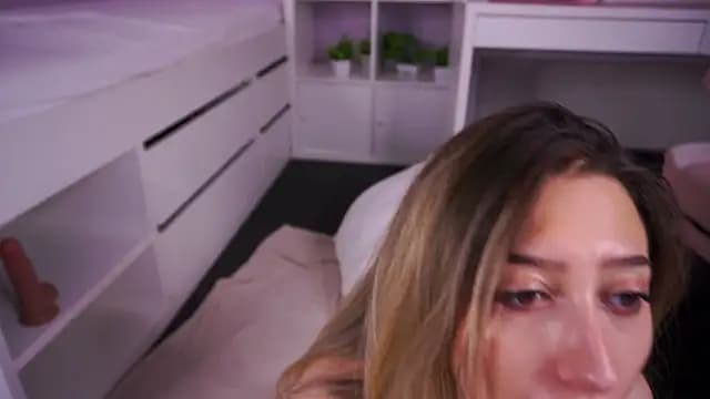 TheaOrre live cam