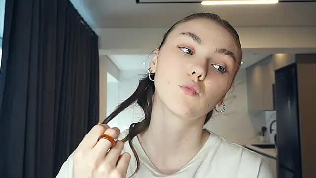 VickiPraml live cam