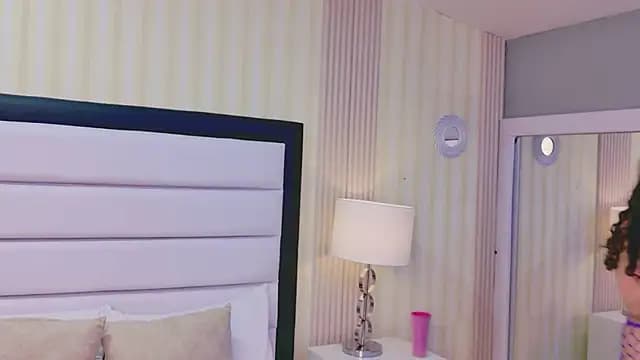 LexiSmile live cam
