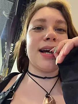 lucy-joy live cam