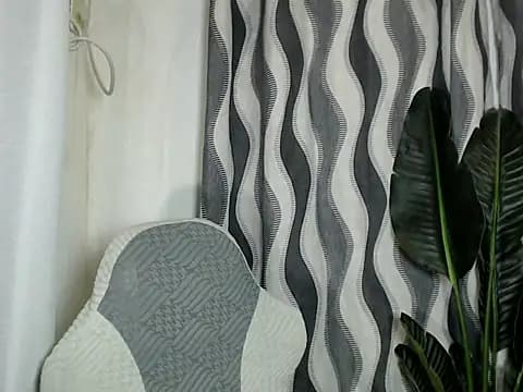sweetiie_caren live cam