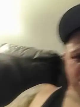 ThickaThuckDick07 live cam