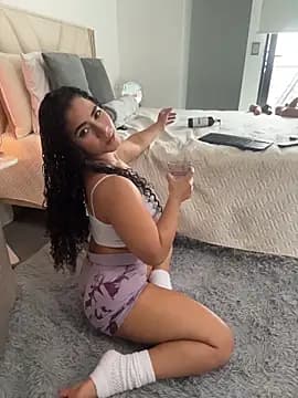 ZaraReyes live cam