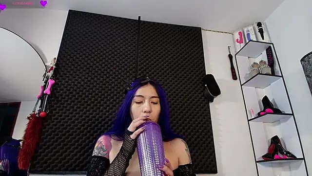 karlamoon23 live cam