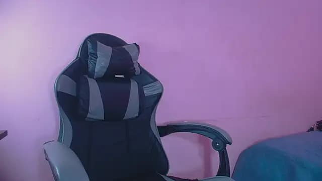 Hornyshow1 live cam