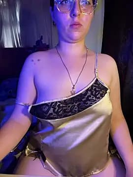 CoraVibes live cam on Stripchat