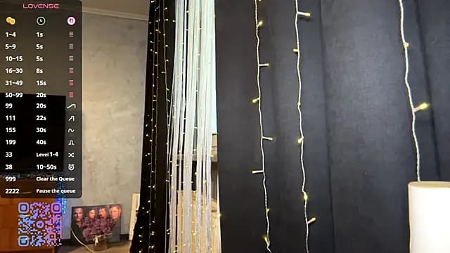 FoxyEmma live cam