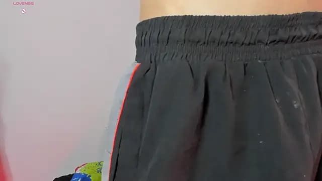 _IanLark live cam