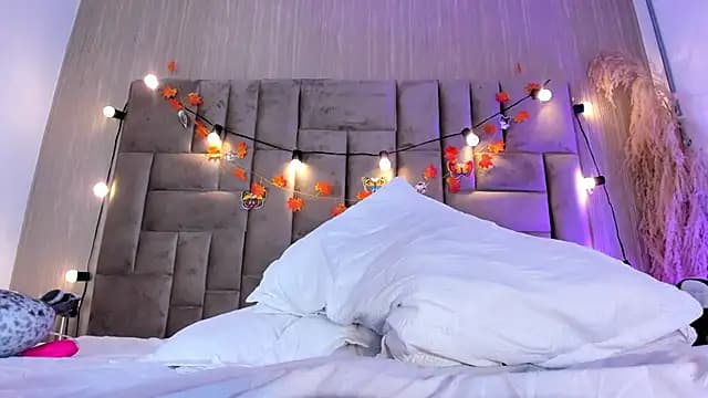 Emiilycarter live cam