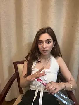 Lilywant live cam