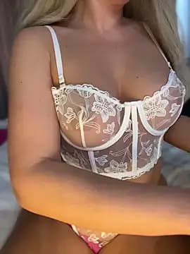PinaColaBoom live cam
