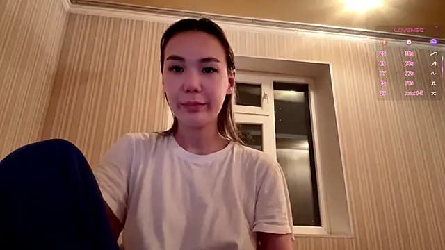 JenellKjelland live cam on Stripchat