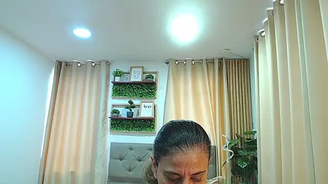 sasi_luna live cam