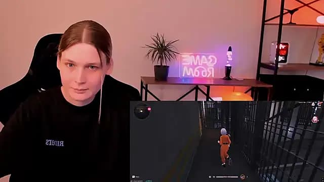 Nessi_Villain live cam