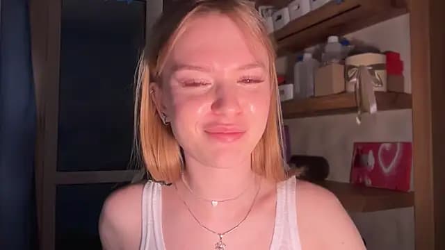 cyberl0ve_ live cam on Stripchat