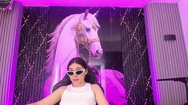 Girls_and_surprises live cam