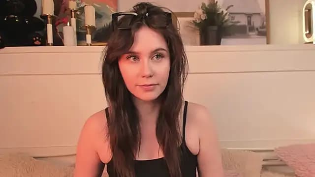 UnaMedison live cam