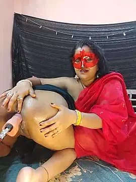 Naughty_Kayra live cam