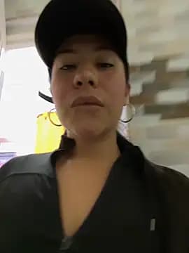 kim_monti live cam