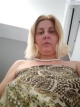Amelia9798 live cam