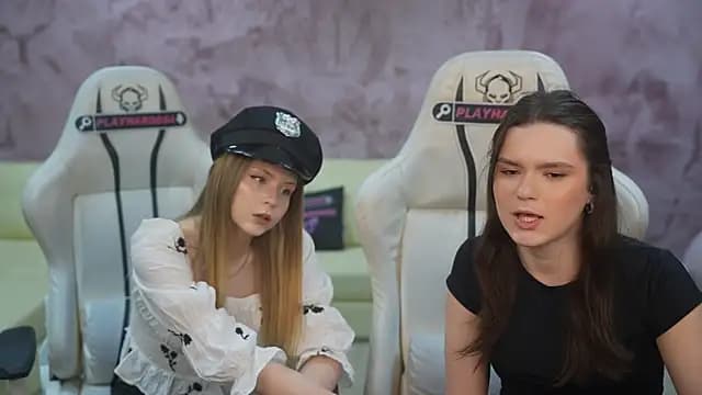AriaAstra live cam